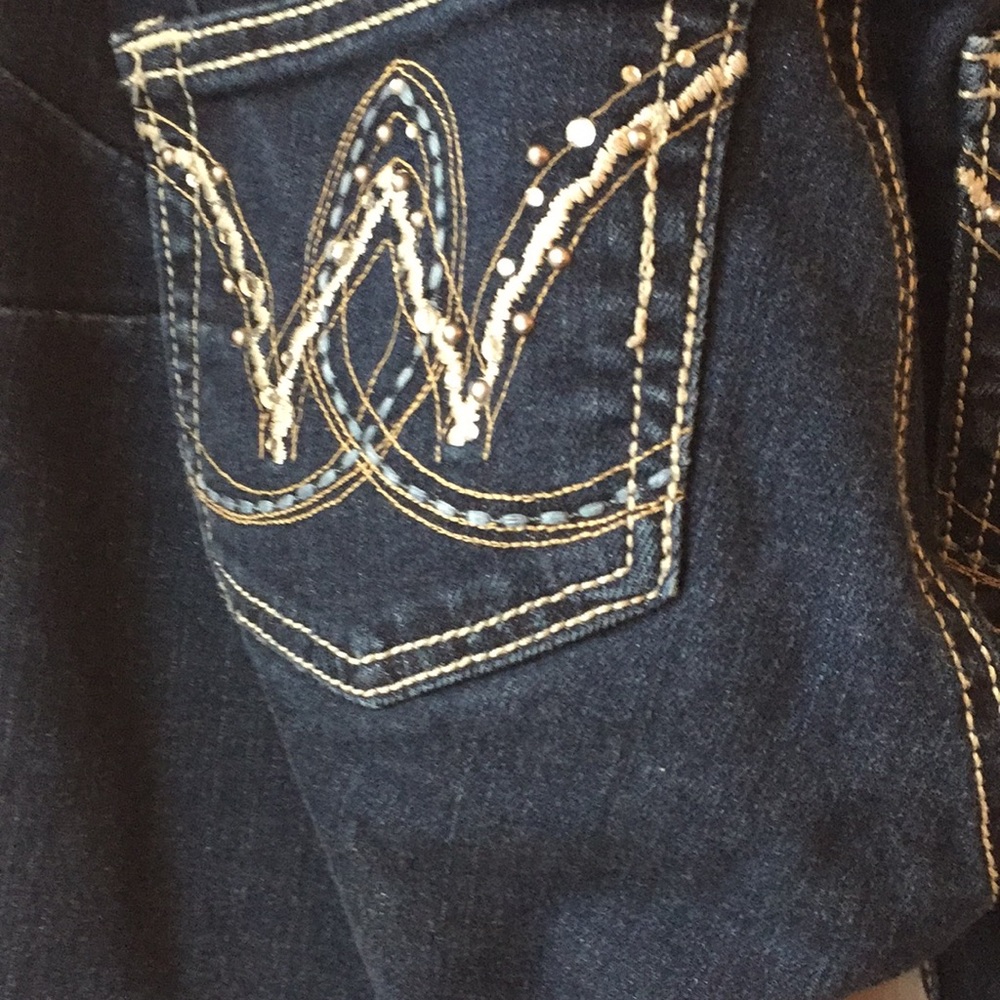 COPY - Wrangler women’s booty up jeans